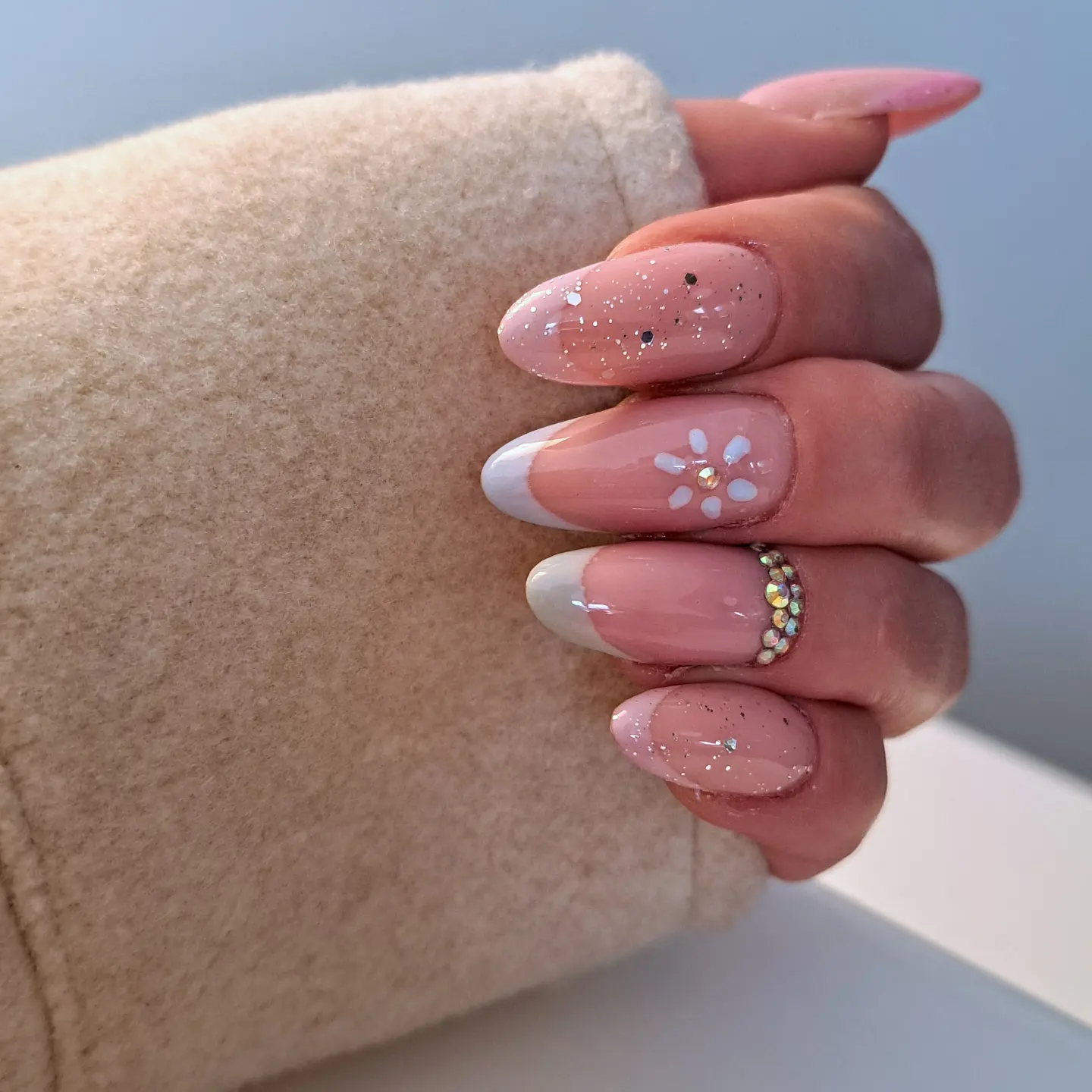 Stylizacja paznokci Bytom - 🥰🥰🥰
#pazurkomaniaczki #paznokcie #paznokciebytomiokolice#passion